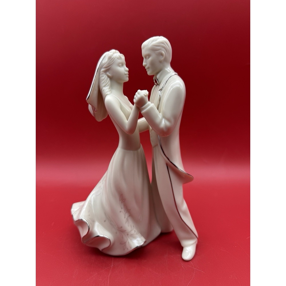 Lenox Wedding Promises Collection First Dance Porcelain Cake Topper Figurine 9"